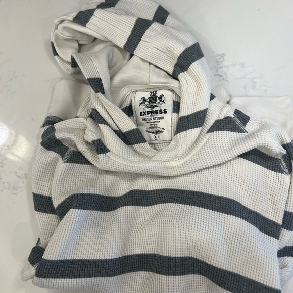 Express White and Gray Striped Men's Shirt - Picture 4 of 9